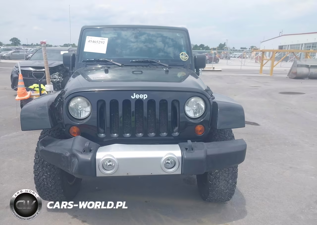 2011 Jeep Wrangler Unlimited Sahara VIN:1J4BA5H15BL559782 - 10