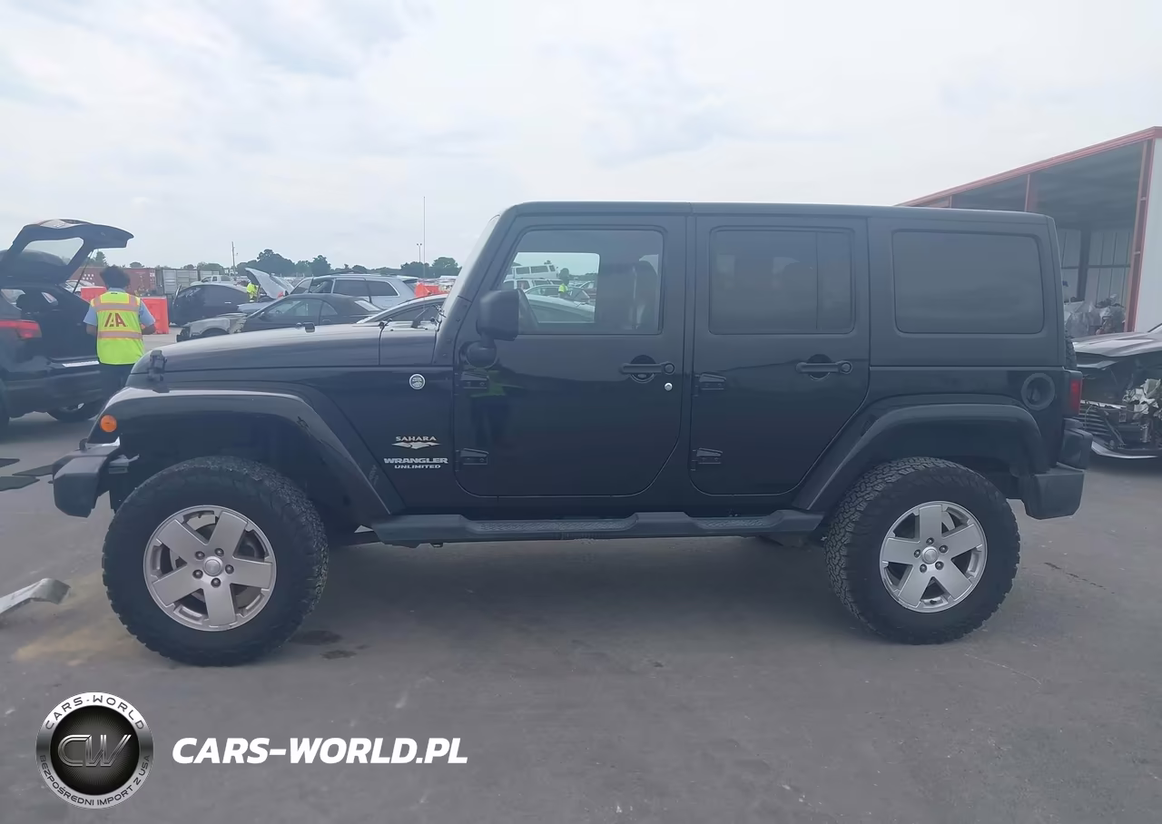2011 Jeep Wrangler Unlimited Sahara VIN:1J4BA5H15BL559782 - 11