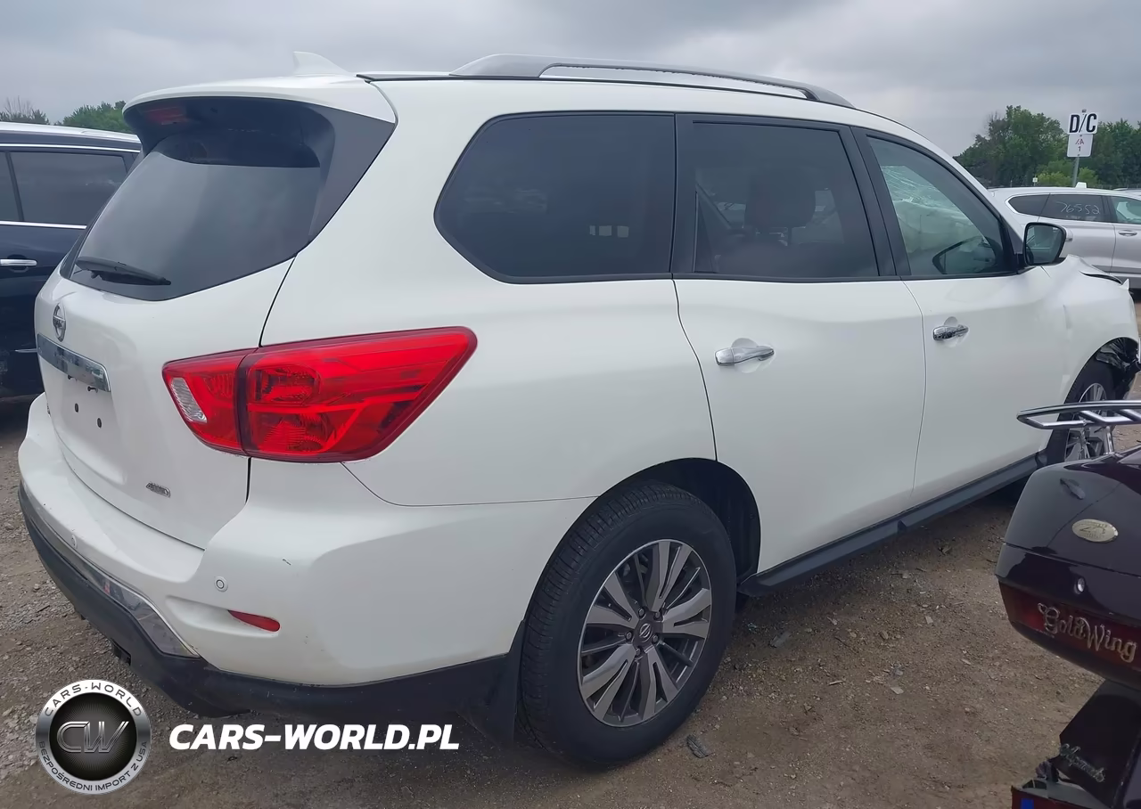 2019 Nissan Pathfinder S VIN:5N1DR2MM3KC641933 - 4
