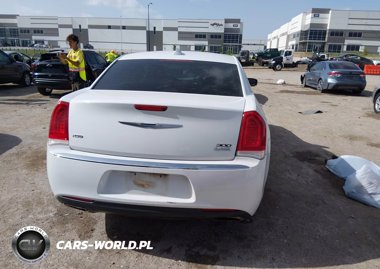 2018 Chrysler 300 Limited Awd VIN:2C3CCAKG1JH194625 - 16