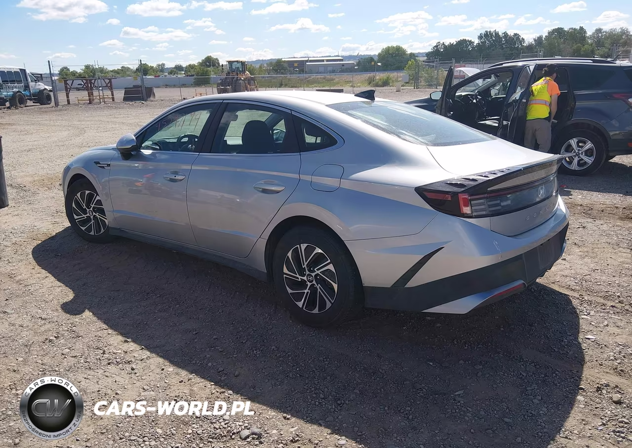 2026 Hyundai Sonata Hybrid Blue VIN:KMHL24JJ2TA145766 - 3