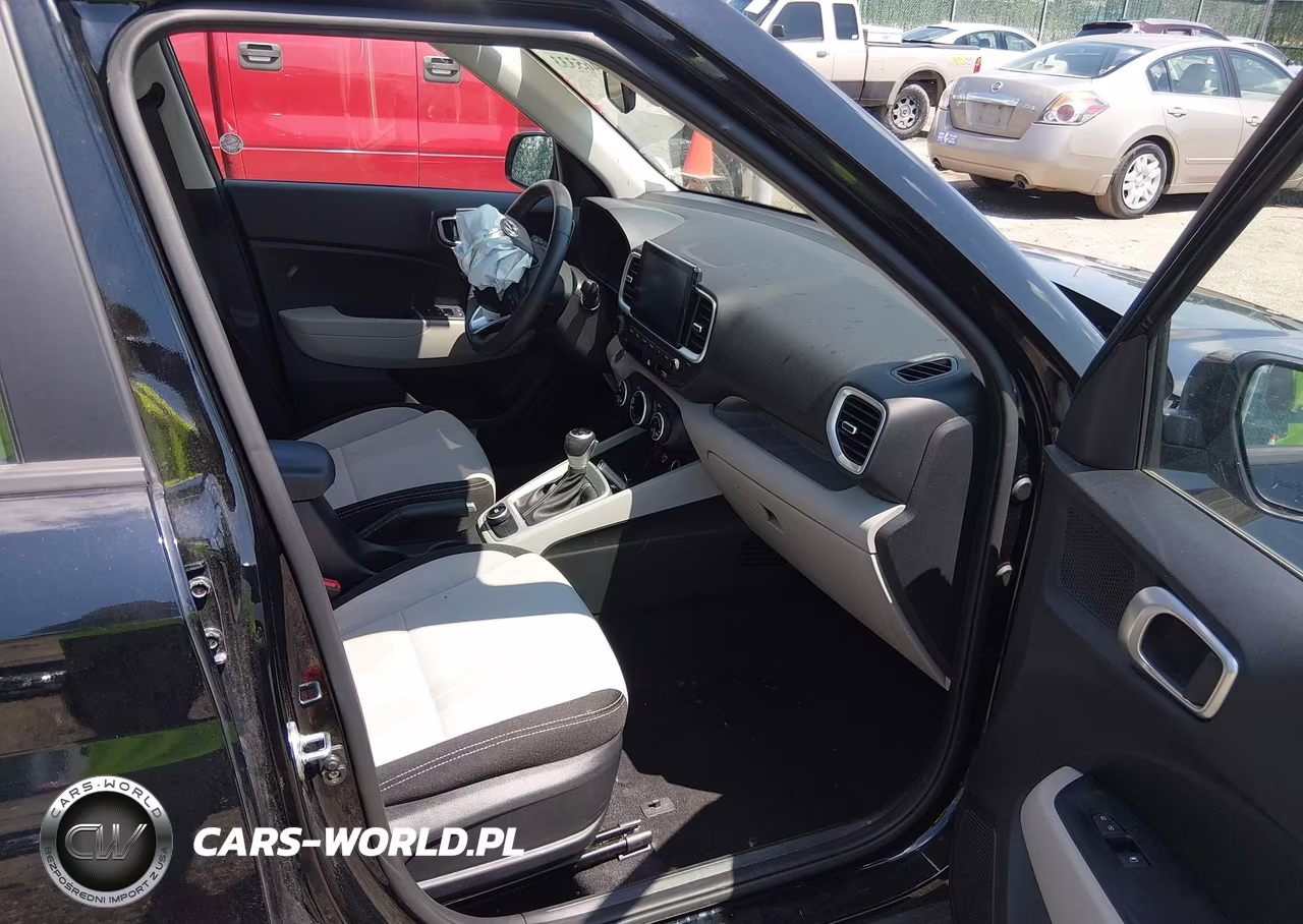 2025 Hyundai Venue Sel VIN:KMHRC8A35SU378313 - 5