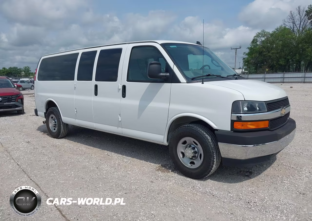 2017 Chevrolet Express 3500 Lt – zdjęcie 1 z 16