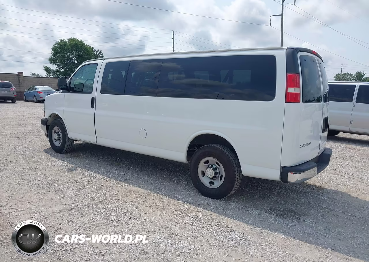 2017 Chevrolet Express 3500 Lt VIN:1GAZGPFGXH1269377 - 3