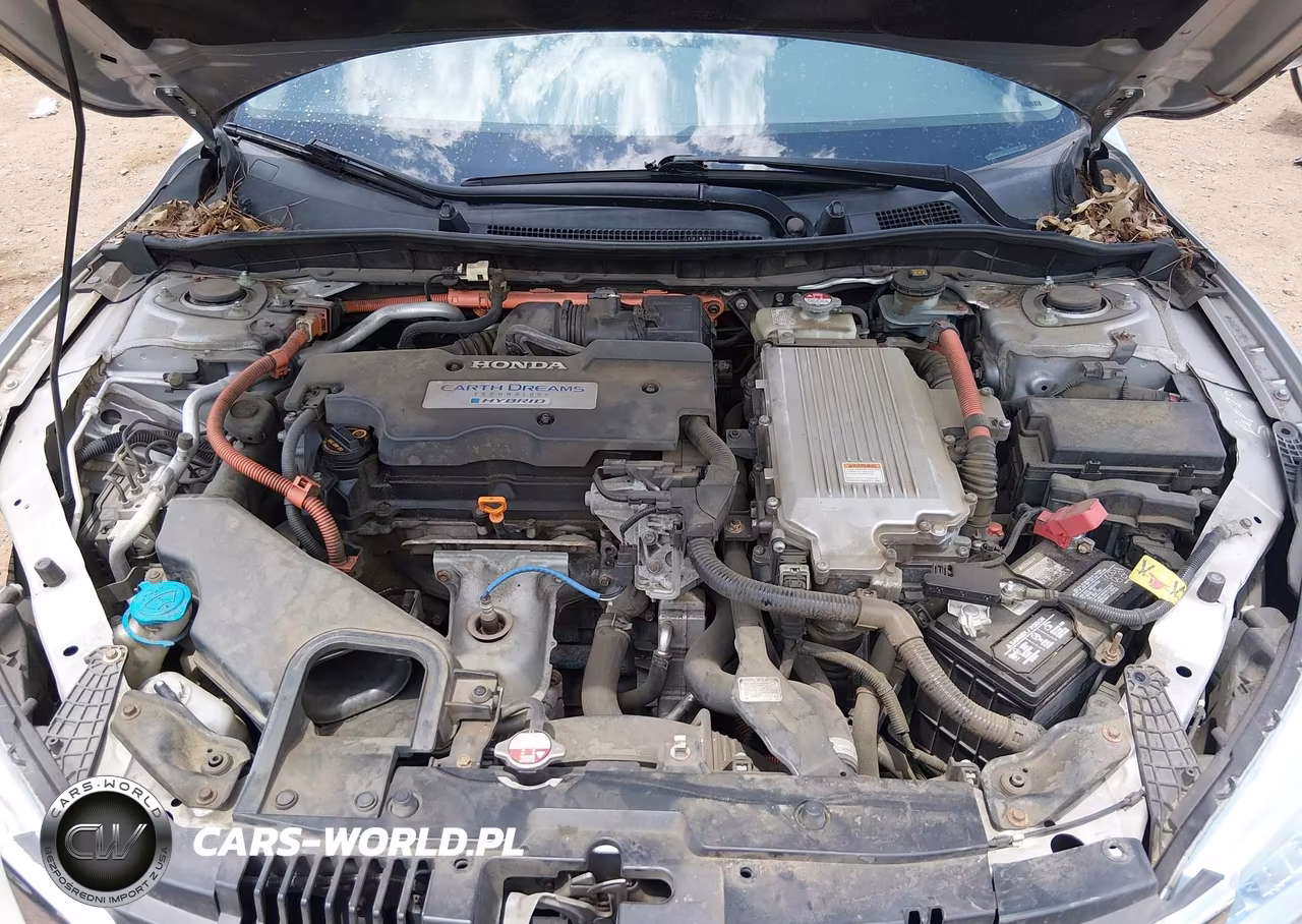 2015 Honda Accord Hybrid Touring VIN:1HGCR6F78FA010841 - 10