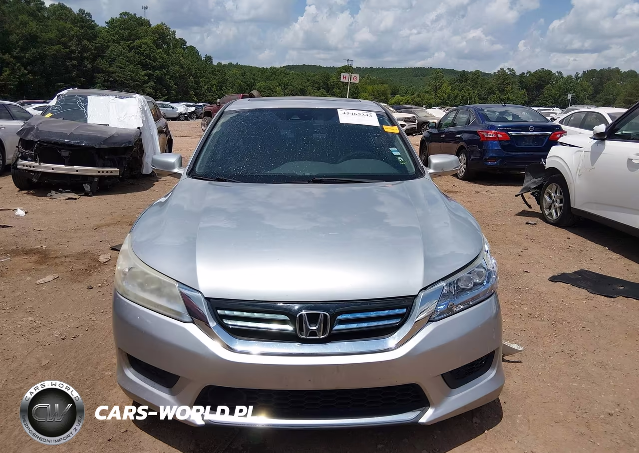 2015 Honda Accord Hybrid Touring VIN:1HGCR6F78FA010841 - 12