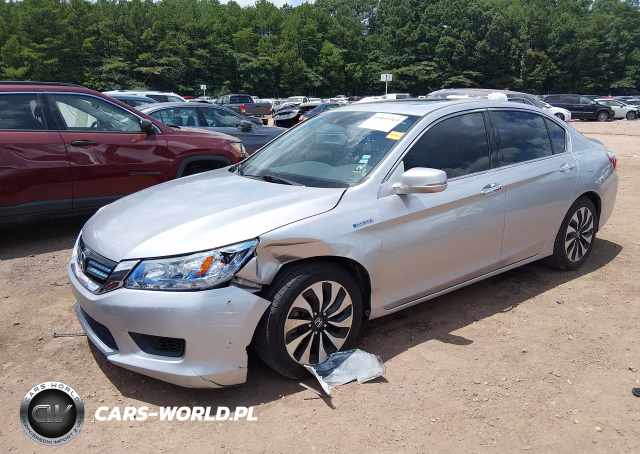 2015 Honda Accord Hybrid Touring VIN:1HGCR6F78FA010841 - 2