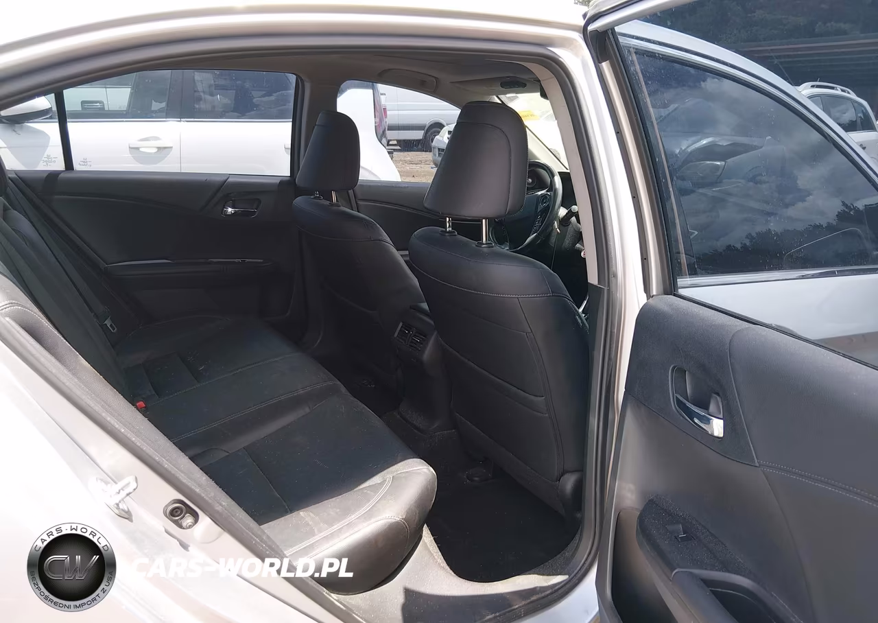 2015 Honda Accord Hybrid Touring VIN:1HGCR6F78FA010841 - 8