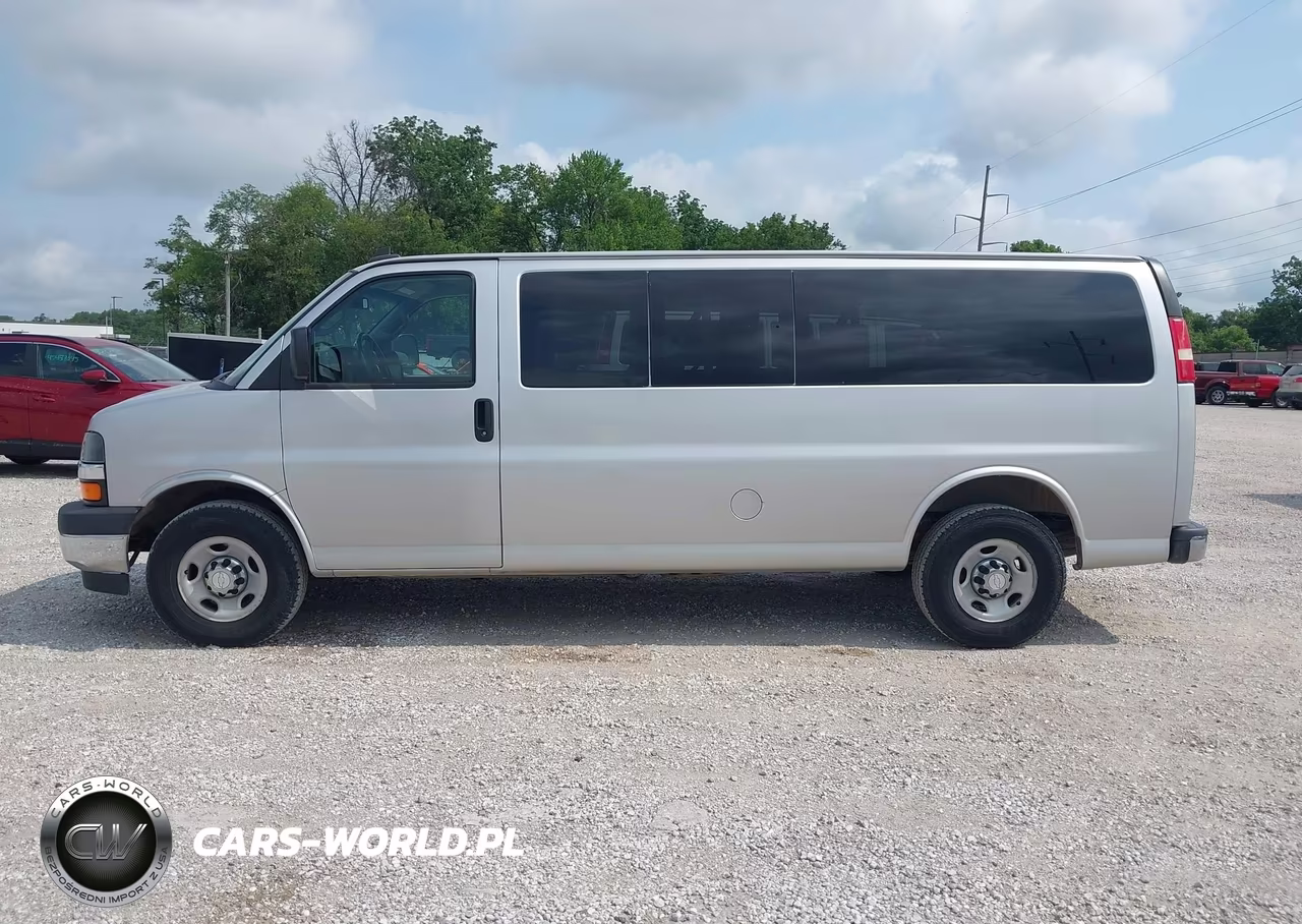 2017 Chevrolet Express 3500 Lt VIN:1GAZGPFF2H1266285 - 14