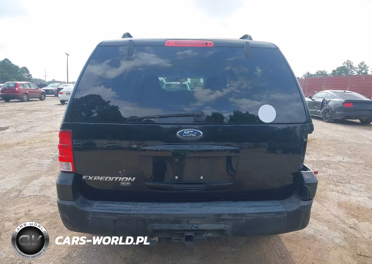 2005 Ford Expedition Xlt VIN:1FMPU15525LA88225 - 17