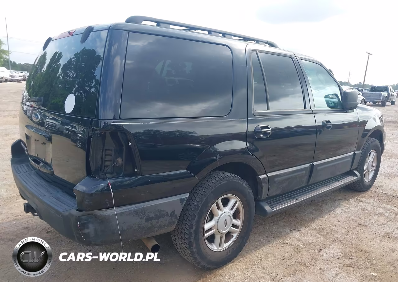 2005 Ford Expedition Xlt VIN:1FMPU15525LA88225 - 4