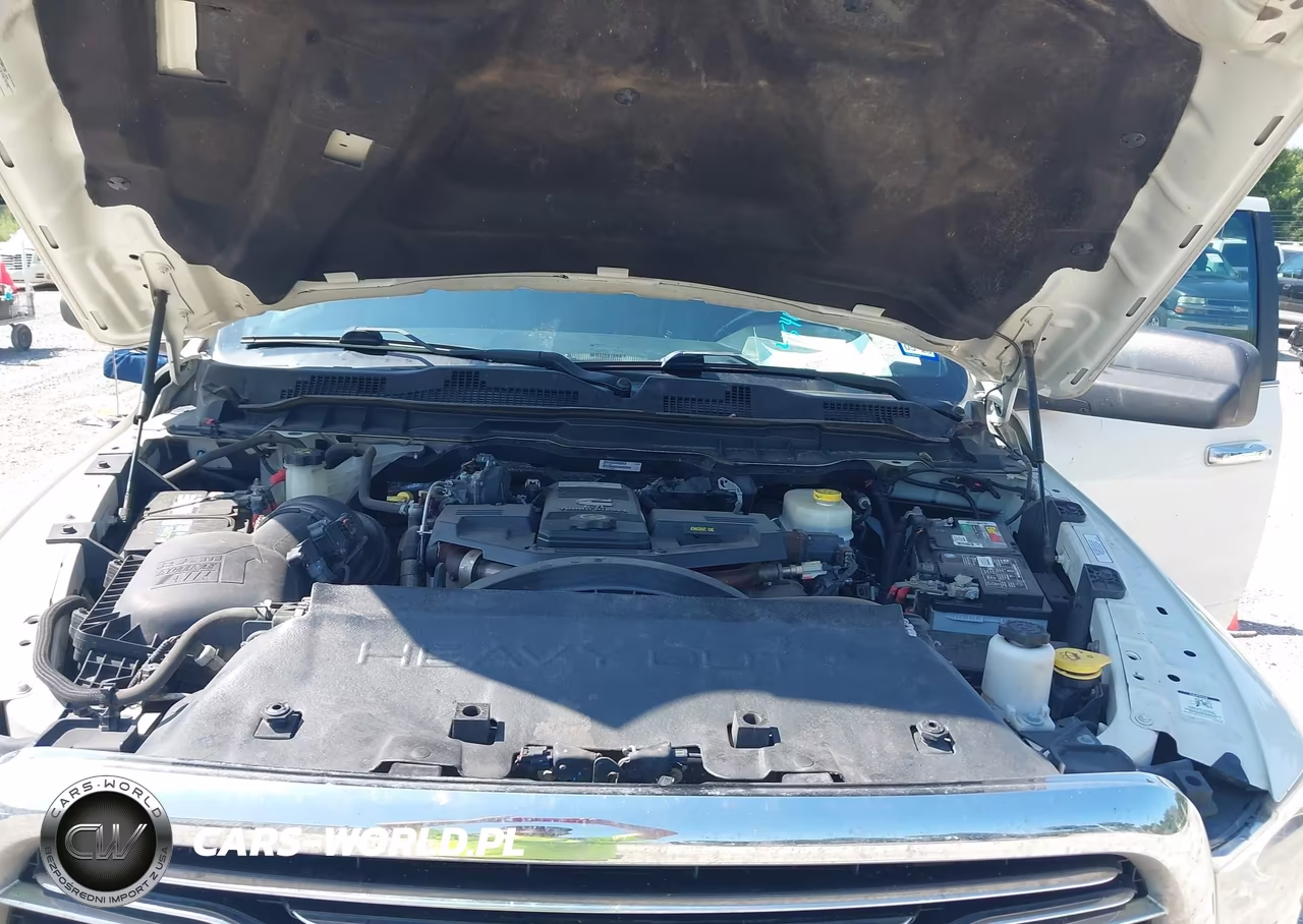 2018 Ram 3500 VIN:3C63RRKLXJG103672 - 10