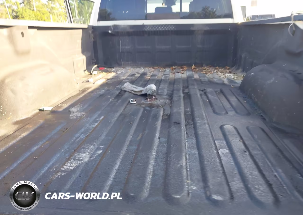 2018 Ram 3500 VIN:3C63RRKLXJG103672 - 13