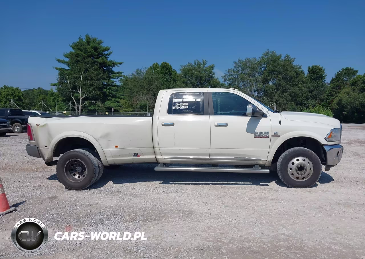 2018 Ram 3500 VIN:3C63RRKLXJG103672 - 15