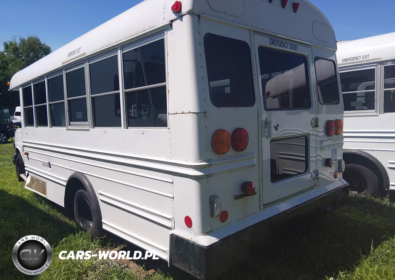 2004 Chevrolet Express Cutaway Base W-C7L-C7N VIN:1GBJG31U241241243 - 3