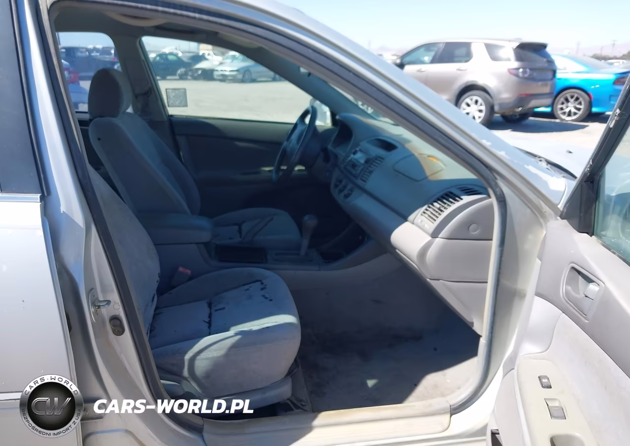 2003 Toyota Camry Le VIN:4T1BE32K53U695398 - 5