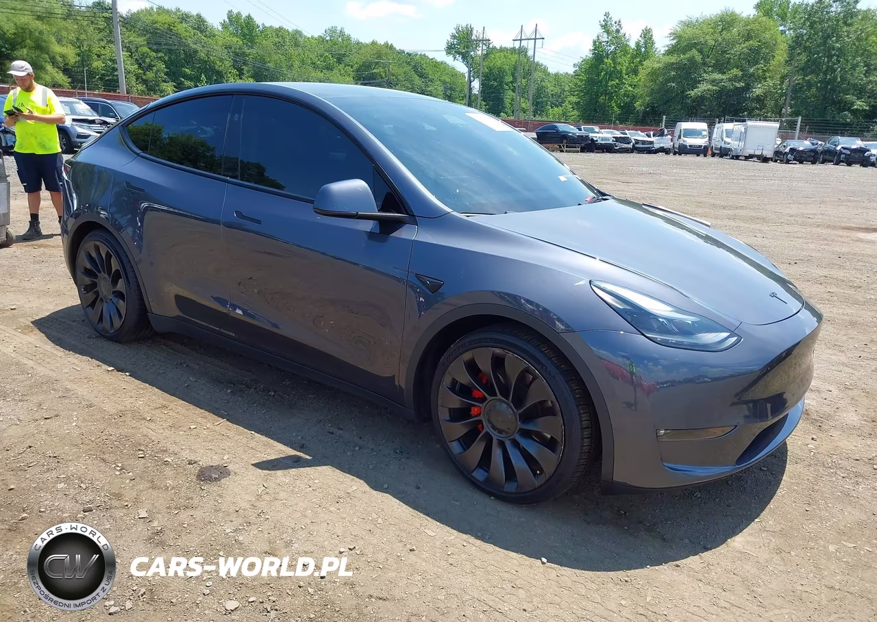 2023 Tesla Model Y Performance Dual Motor All-Wheel Drive – zdjęcie 1 z 19