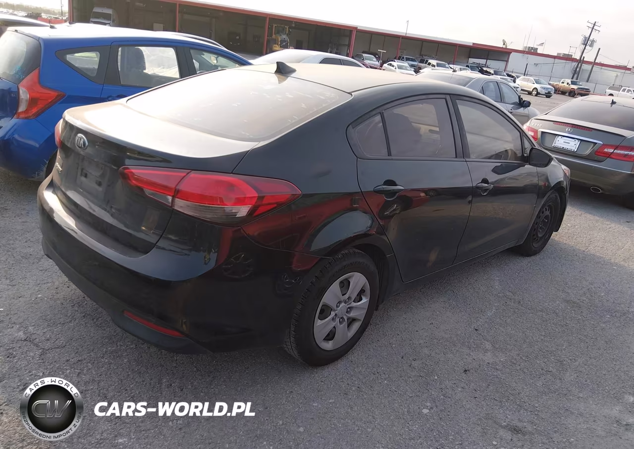 2017 Kia Forte Lx VIN:3KPFL4A77HE057240 - 4