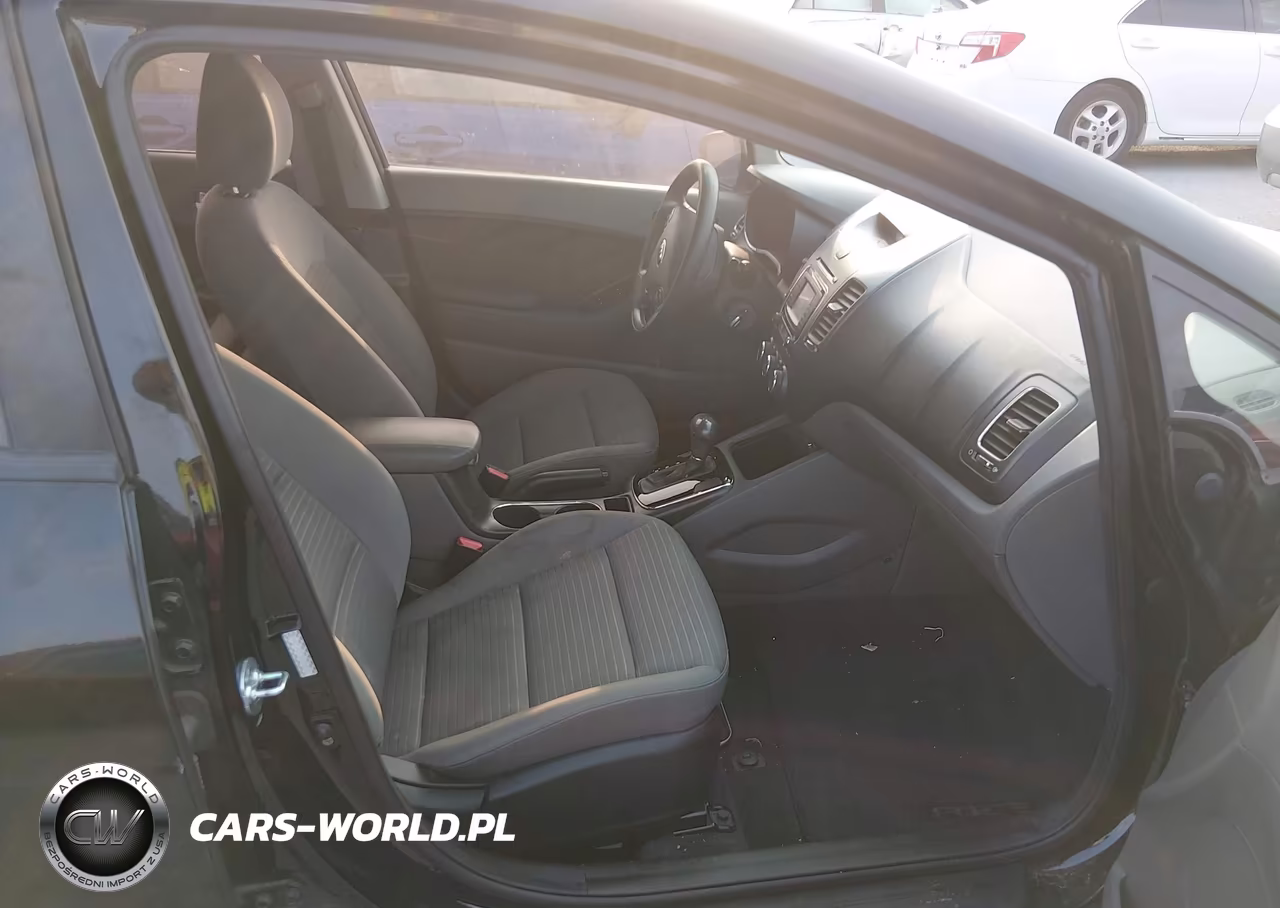 2017 Kia Forte Lx VIN:3KPFL4A77HE057240 - 5