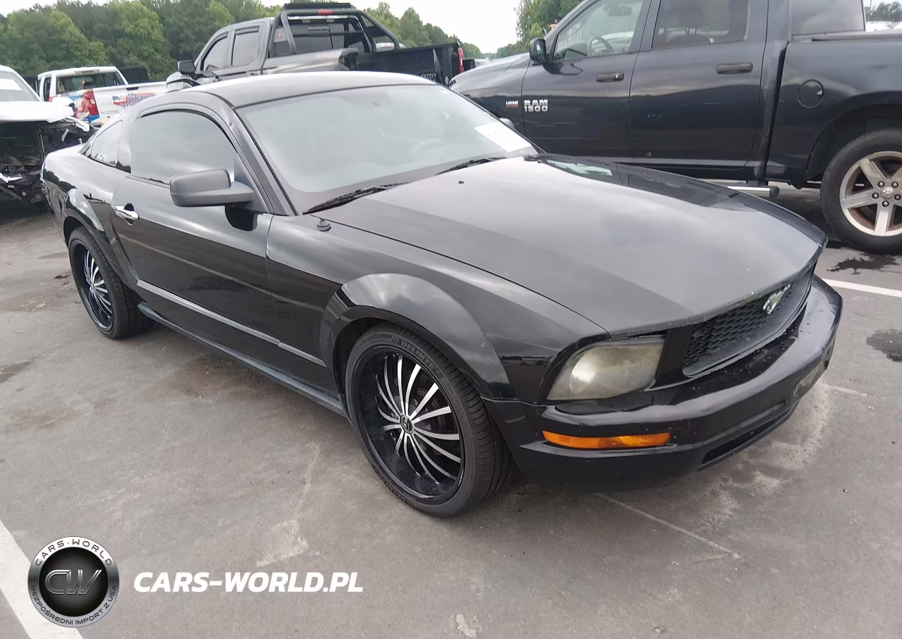 2007 Ford Mustang V6 Deluxe-V6 Premium – zdjęcie 1 z 16
