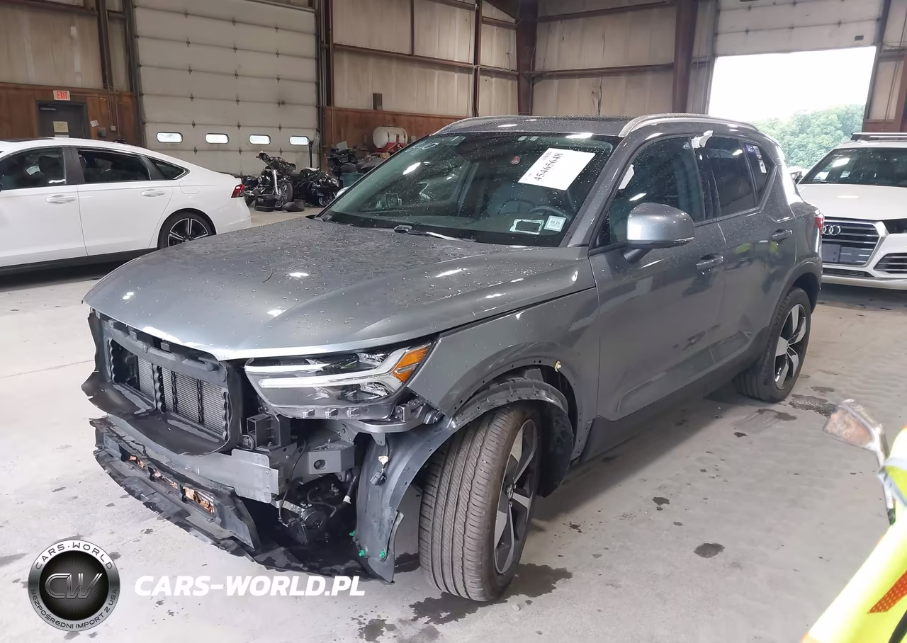 2019 Volvo Xc40 T5 Momentum-T5 R-Design VIN:YV4162XZ5K2011034 - 2
