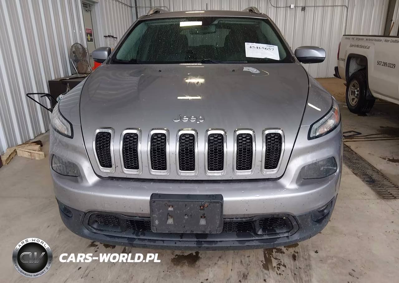2017 Jeep Cherokee Latitude 4X4 VIN:1C4PJMCSXHW636160 - 12