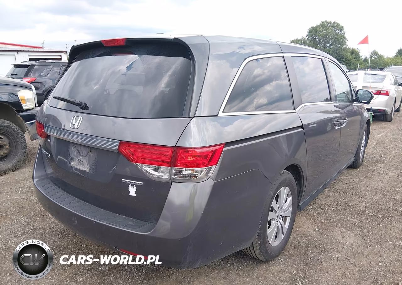 2016 Honda Odyssey Se VIN:5FNRL5H39GB155104 - 4