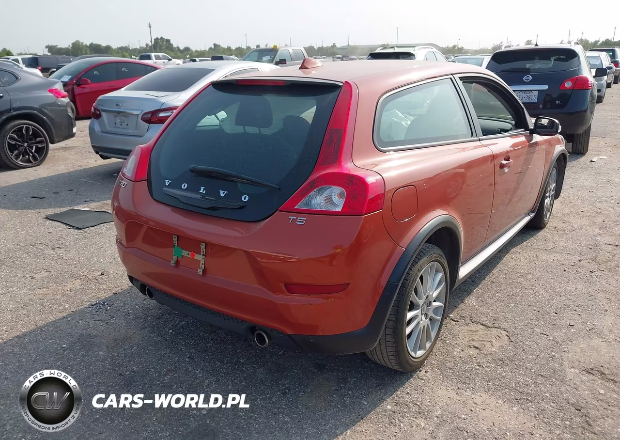 2012 Volvo C30 Platinum-Premier Plus-R-Design-R-Design Platinum-R-Design Premier Plus-T5 VIN:YV1672MK9C2285362 - 4