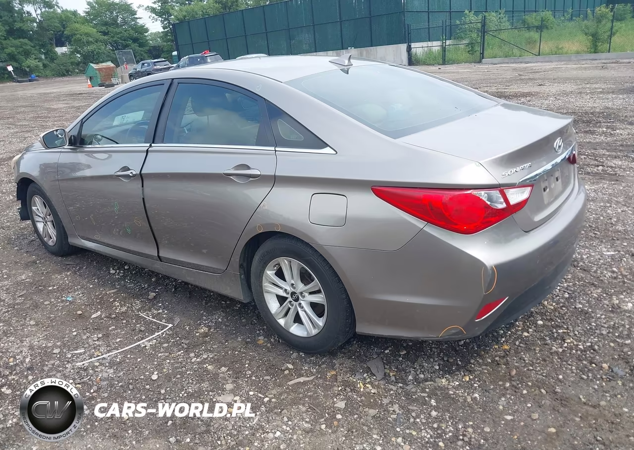 2014 Hyundai Sonata Gls VIN:5NPEB4AC5EH886701 - 3