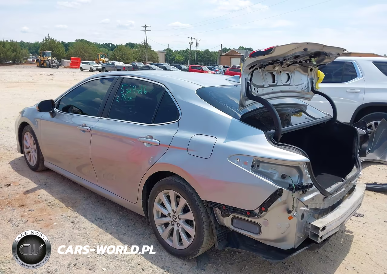 2019 Toyota Camry Le VIN:4T1B11HK3KU214313 - 3
