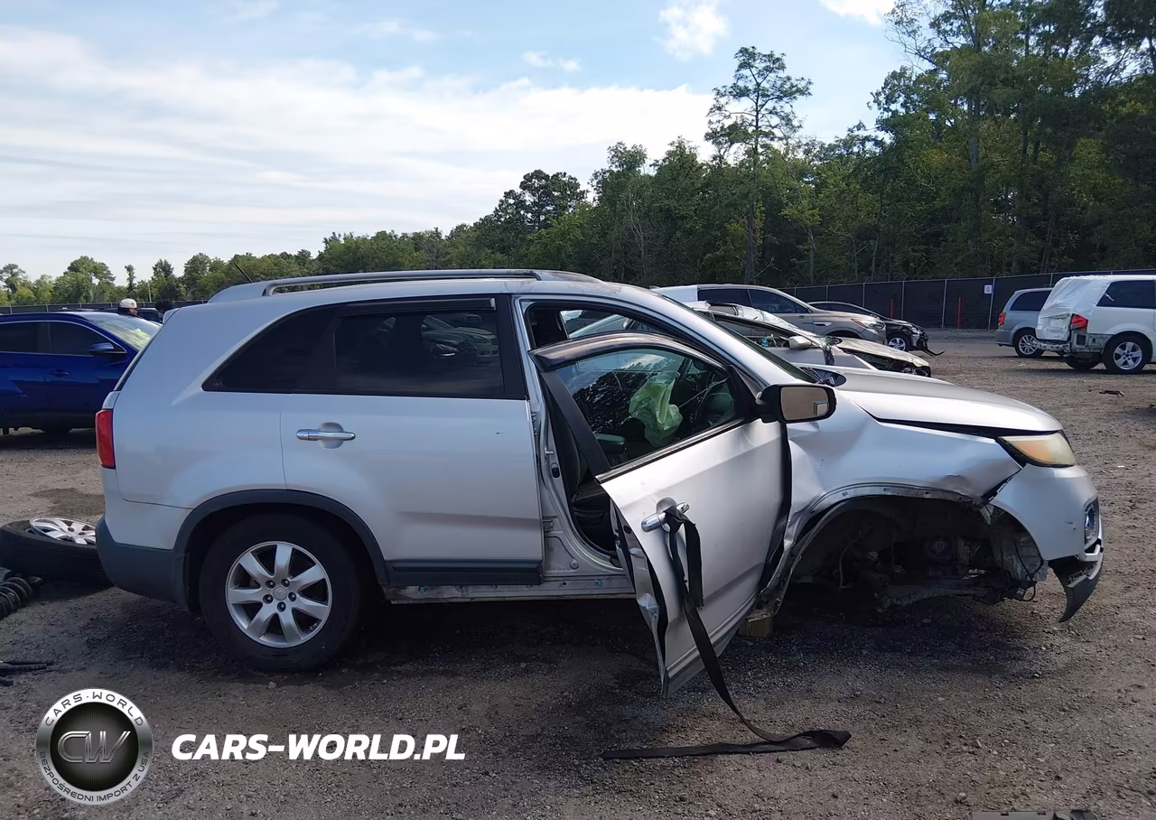 2012 Kia Sorento Lx VIN:5XYKT3A61CG205202 - 13