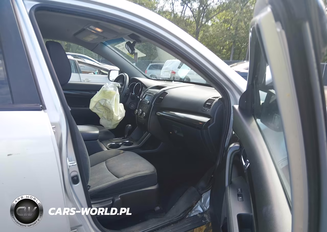 2012 Kia Sorento Lx VIN:5XYKT3A61CG205202 - 5