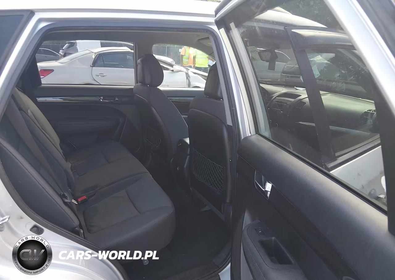 2012 Kia Sorento Lx VIN:5XYKT3A61CG205202 - 8