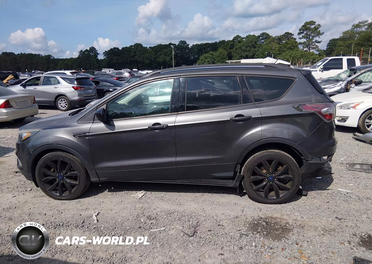 2017 Ford Escape Se VIN:1FMCU0GDXHUA88632 - 14