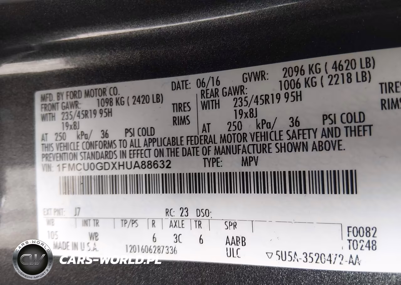2017 Ford Escape Se VIN:1FMCU0GDXHUA88632 - 9