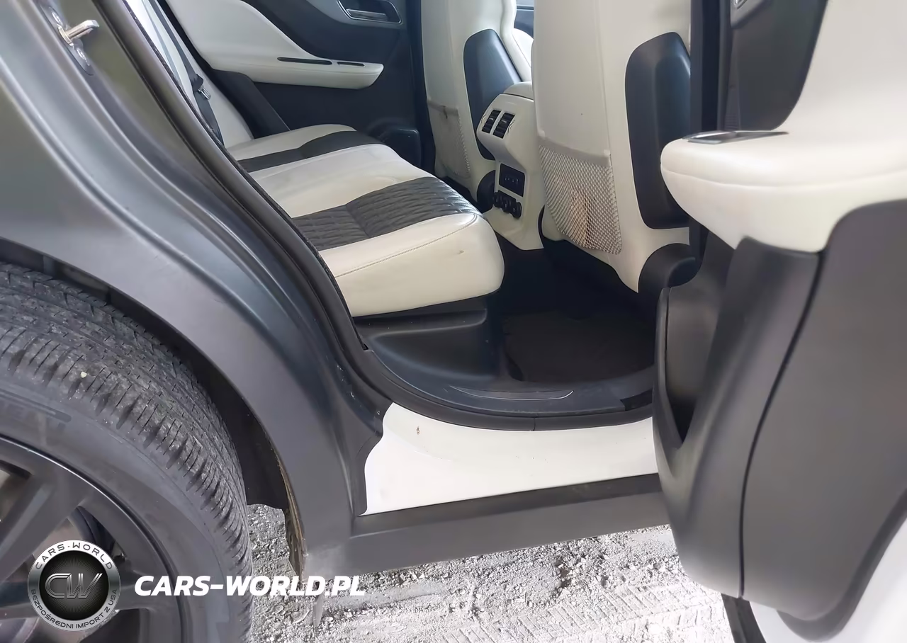 2020 Jaguar F-Pace Svr P550 Awd Automatic VIN:SADCZ2EE7LA652670 - 8