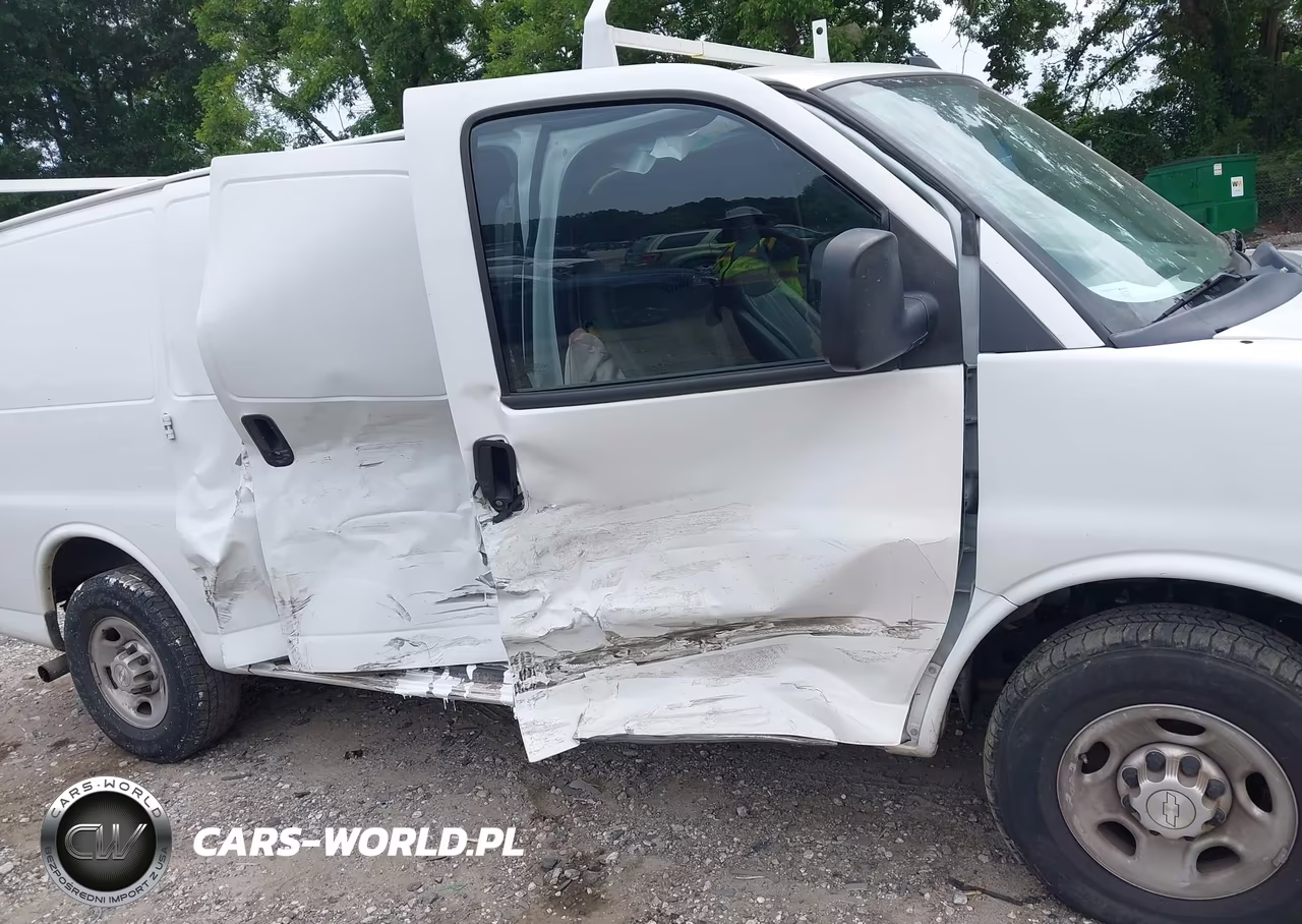 2019 Chevrolet Express 2500 Work Van VIN:1GCWGAFP0K1261870 - 6