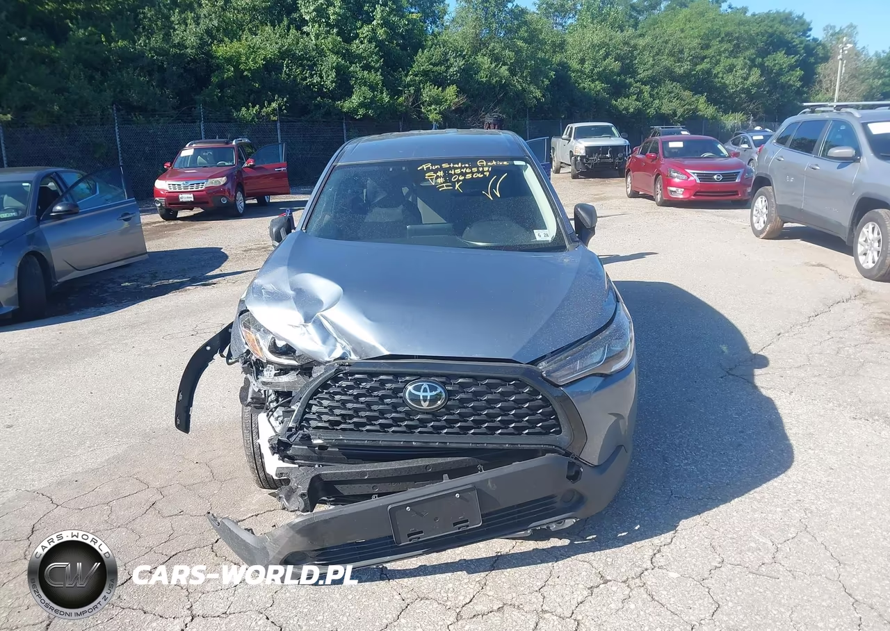 2023 Toyota Corolla Cross L VIN:7MUAAABG9PV065069 - 12