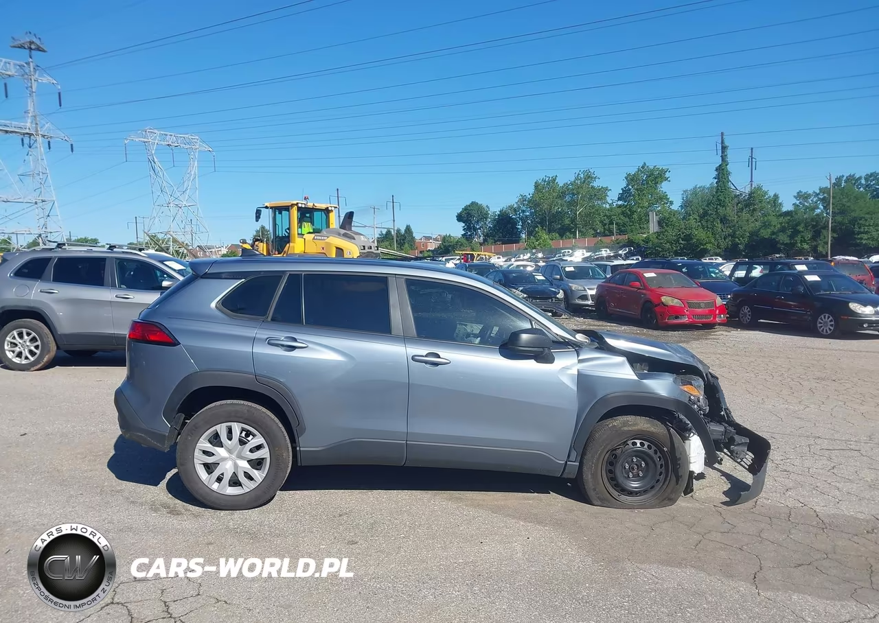 2023 Toyota Corolla Cross L VIN:7MUAAABG9PV065069 - 13