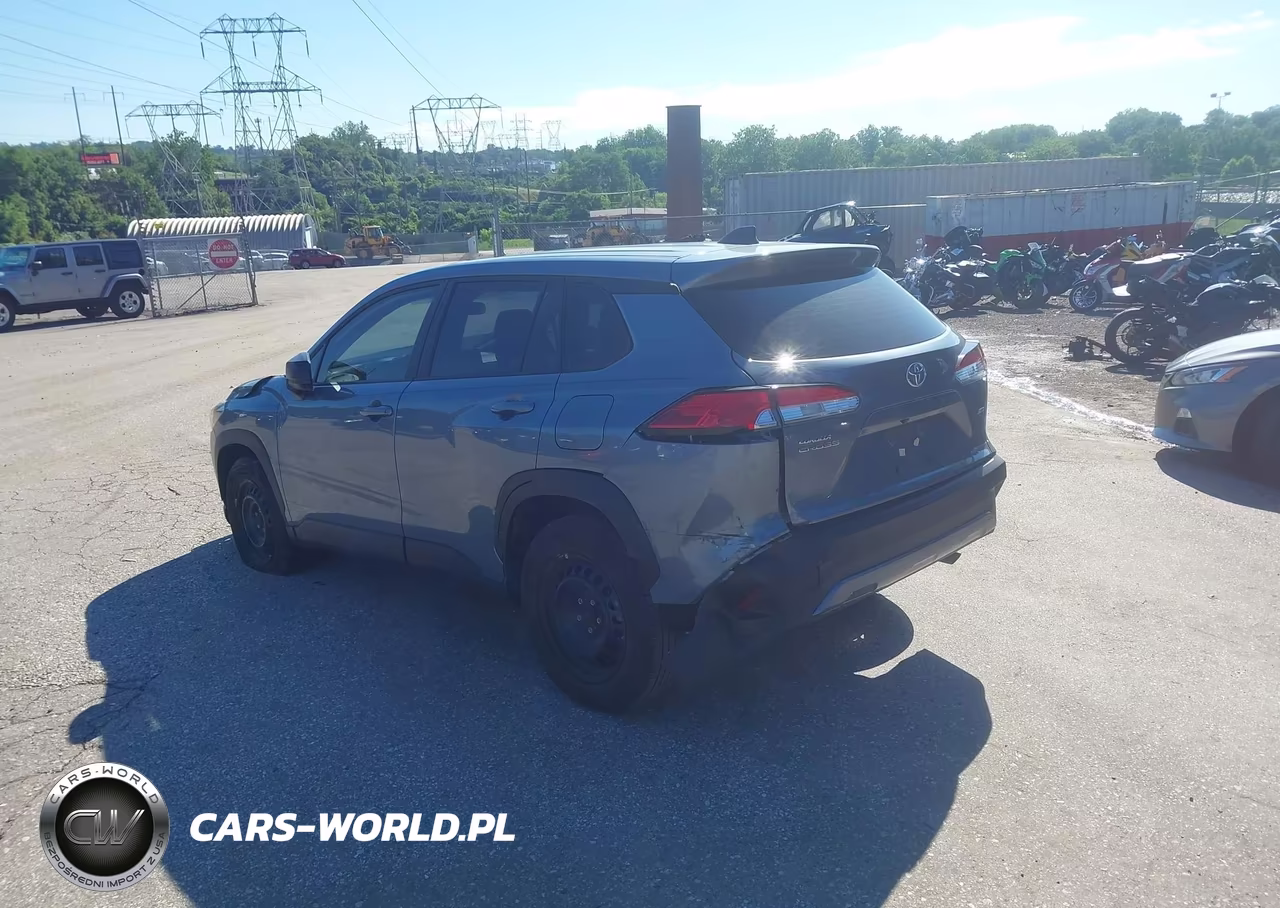2023 Toyota Corolla Cross L VIN:7MUAAABG9PV065069 - 3