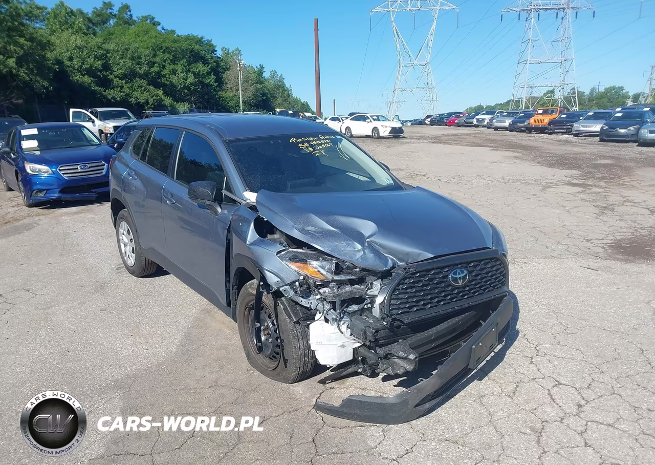 2023 Toyota Corolla Cross L VIN:7MUAAABG9PV065069 - 6