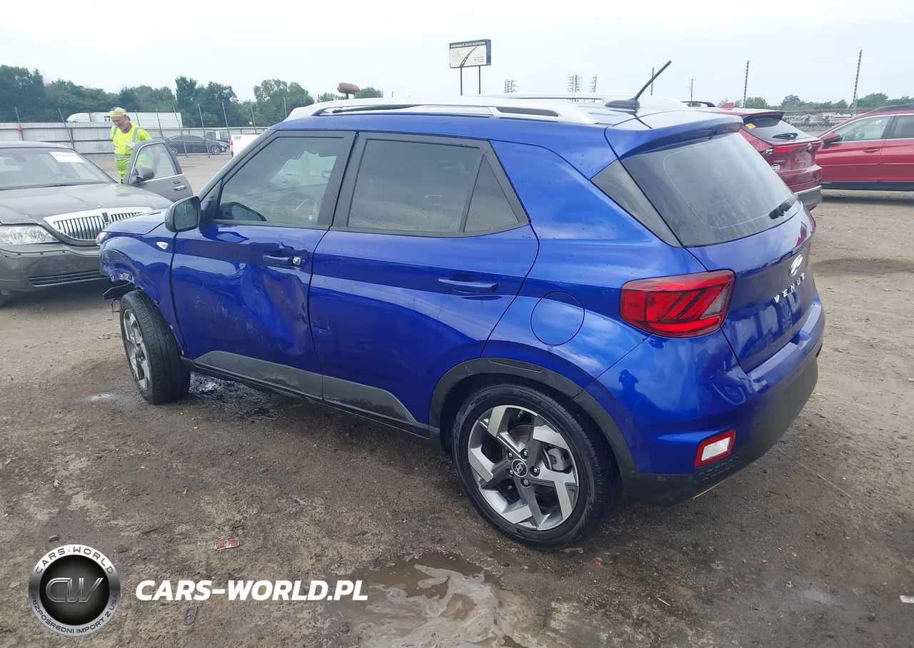 2025 Hyundai Venue Sel VIN:KMHRC8A33SU375975 - 3