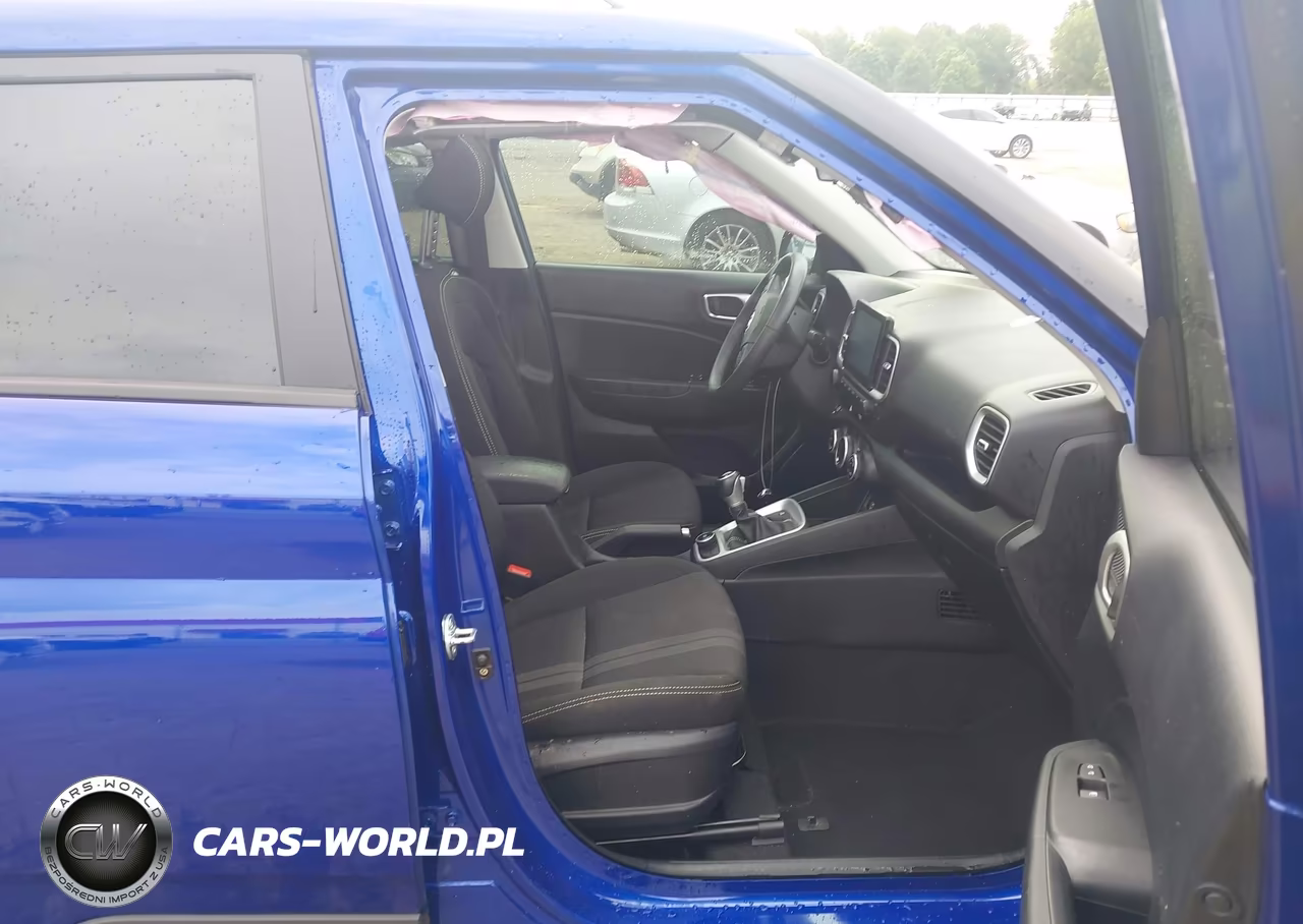 2025 Hyundai Venue Sel VIN:KMHRC8A33SU375975 - 5