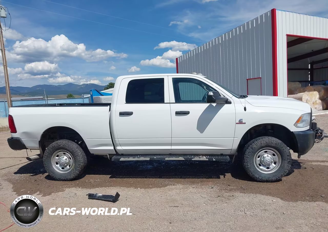 2017 Ram 2500 Tradesman 4X4 6'4 Box VIN:3C6UR5CL0HG685674 - 14