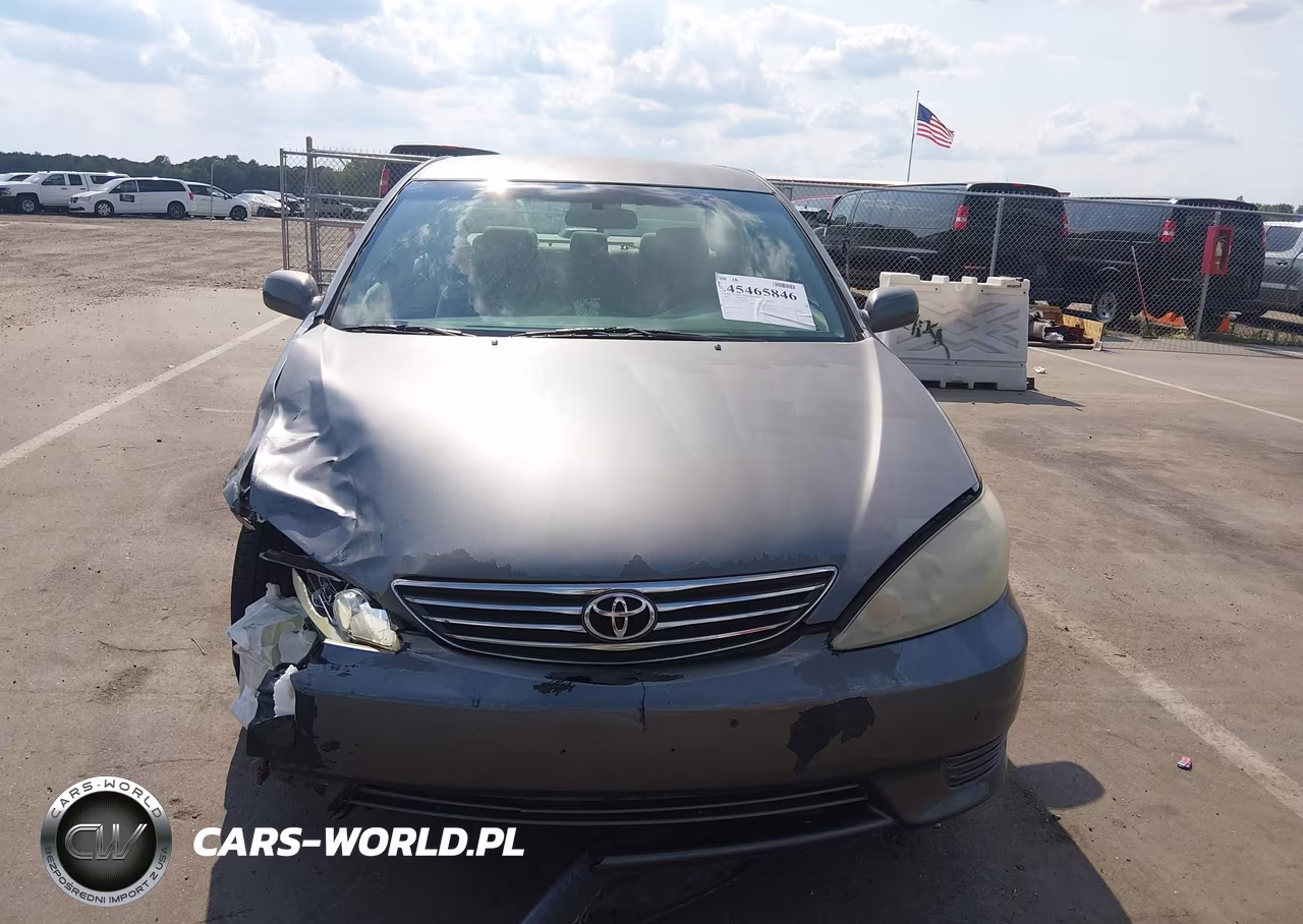 2005 Toyota Camry Le VIN:4T1BE32K95U985369 - 11