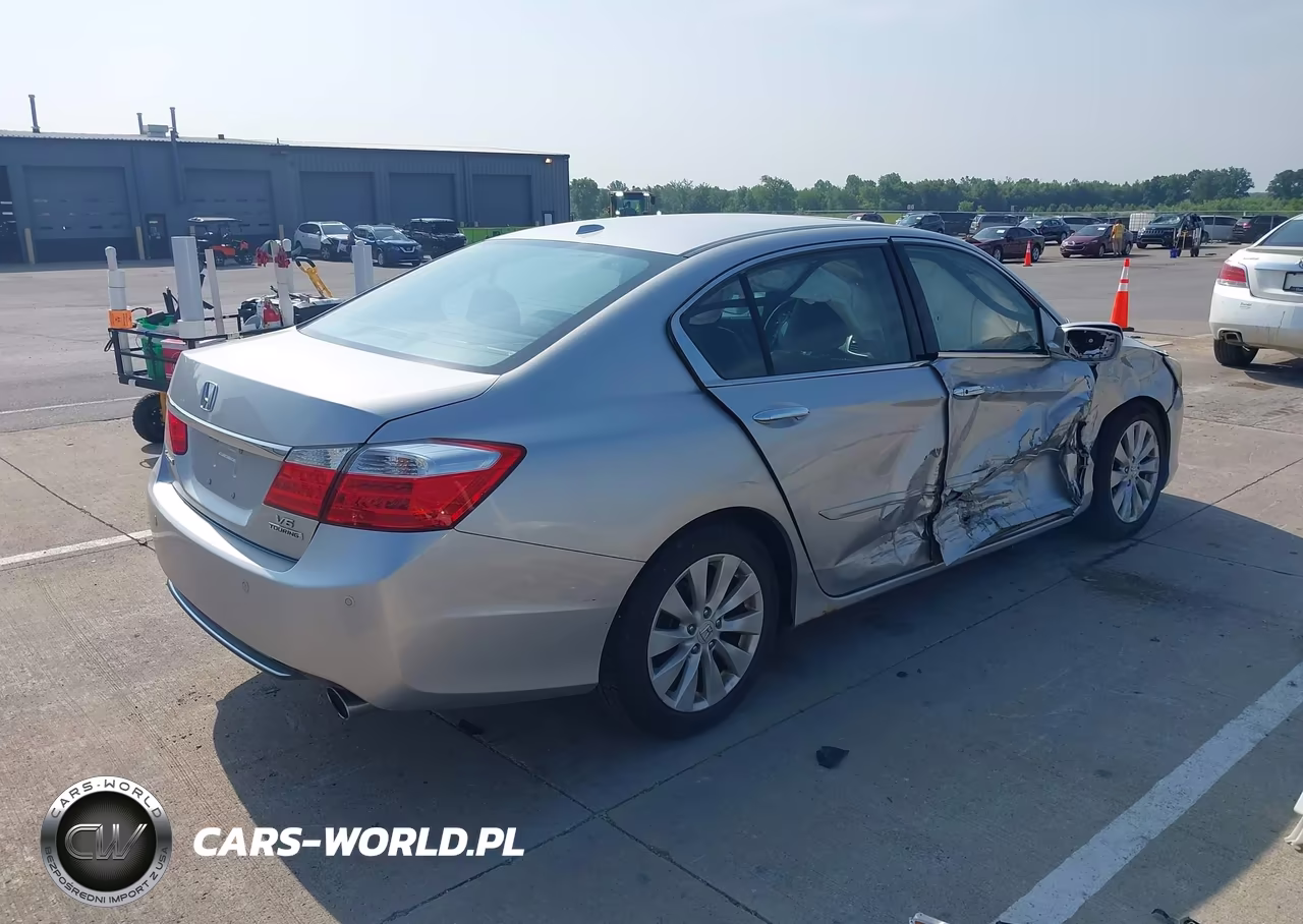 2013 Honda Accord Touring VIN:1HGCR3F93DA033781 - 4