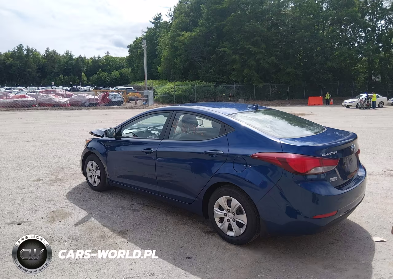 2016 Hyundai Elantra Se VIN:5NPDH4AE6GH758868 - 3