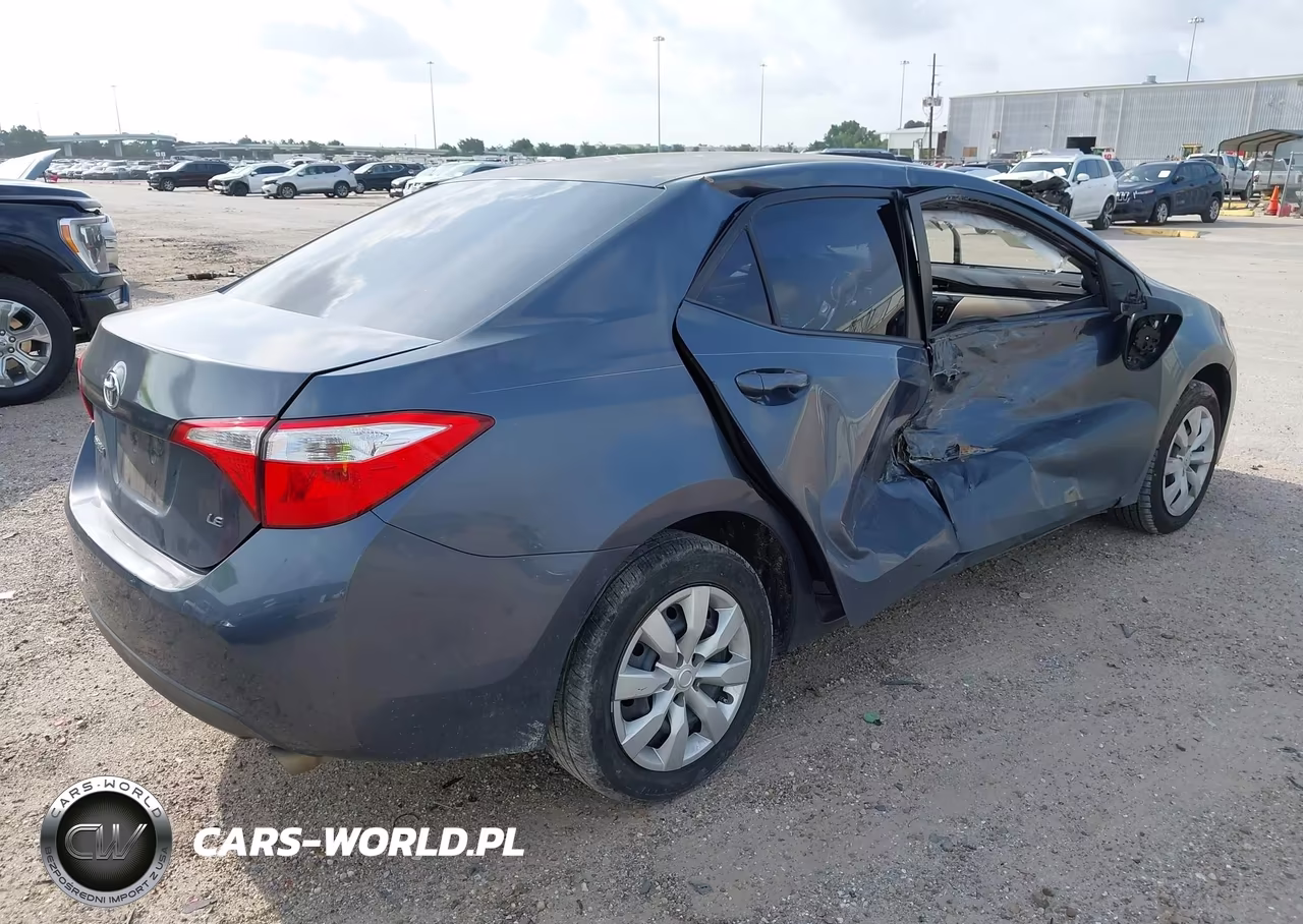 2016 Toyota Corolla Le VIN:5YFBURHE1GP486108 - 4
