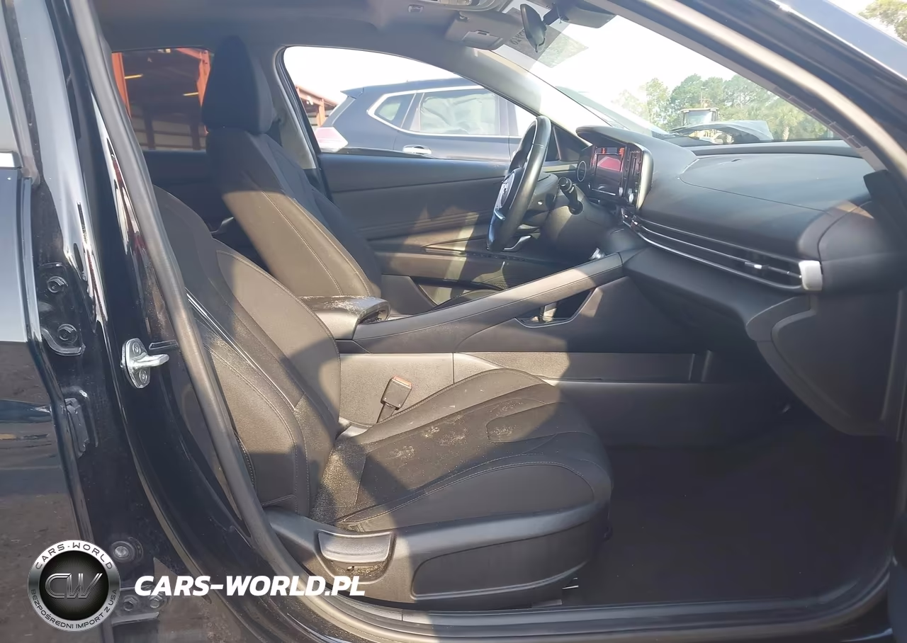 2022 Hyundai Elantra Sel VIN:5NPLN4AG1NH058825 - 5