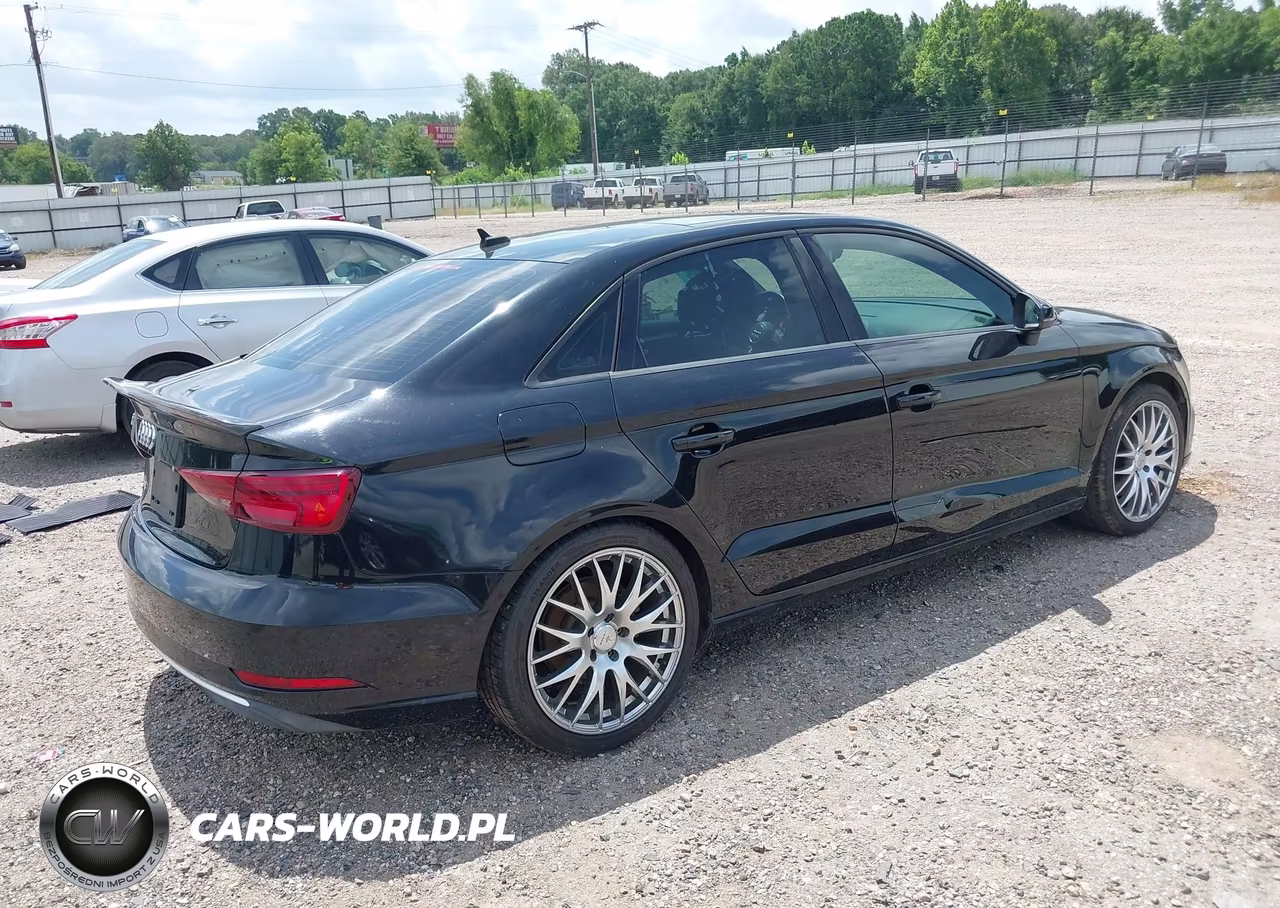 2017 Audi A3 Premium VIN:WAUAUGFF2H1080692 - 4